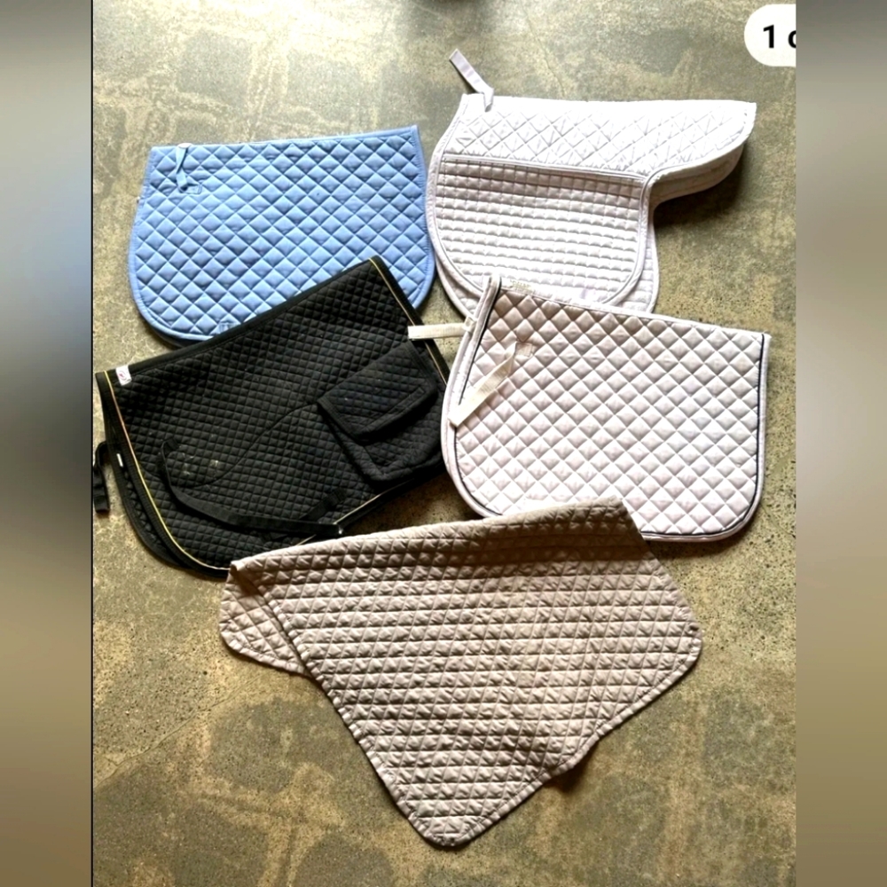 English horse saddle pads